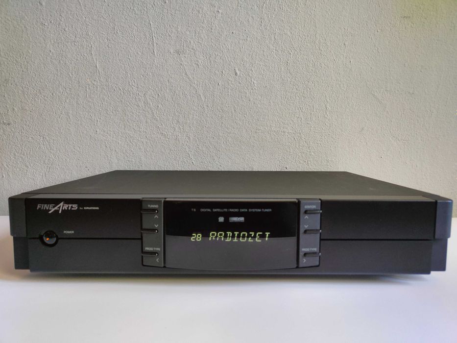 Fine Arts by Grundig T6 tuner radiowy