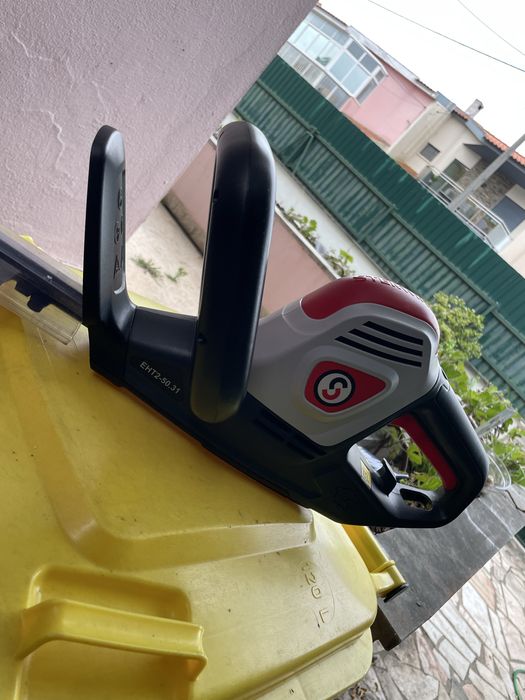 Serra-sabre eletrica como nova!