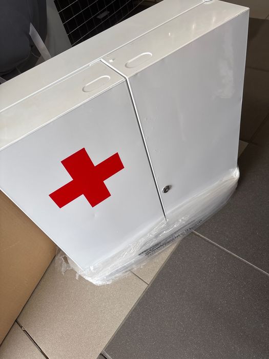 Apteczka duża biała