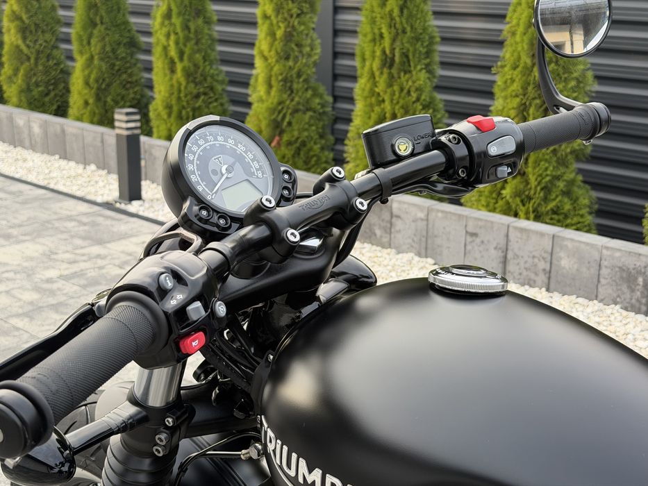 triumph bonneville bobber 1200