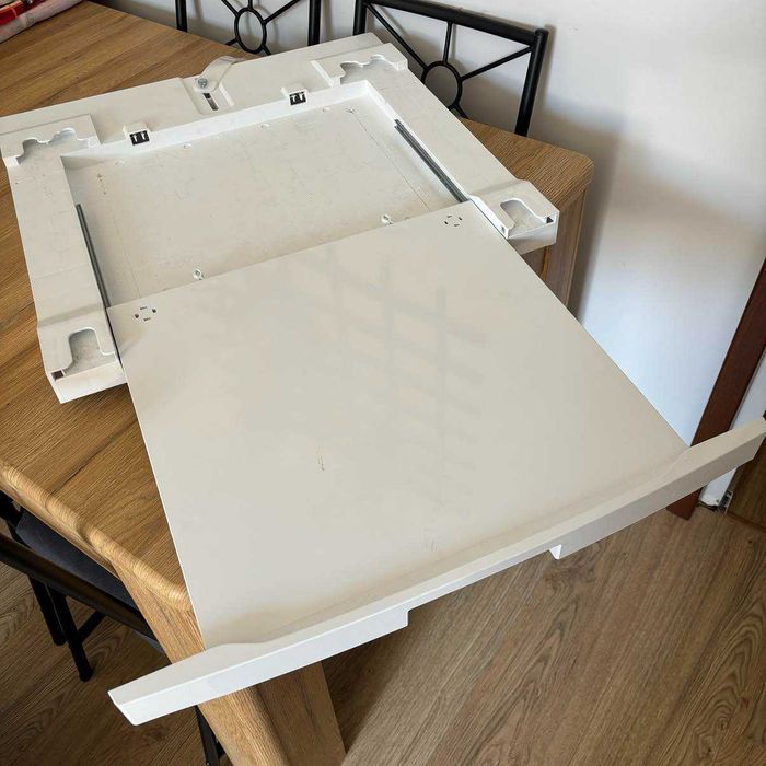 Łącznik pralki z suszarką AEG SKP11GW3