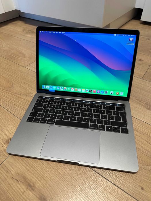 MacBook Pro 13,3” TOUCH BAR TOUCH ID 16/512 GB w bardzo fajnym stanie