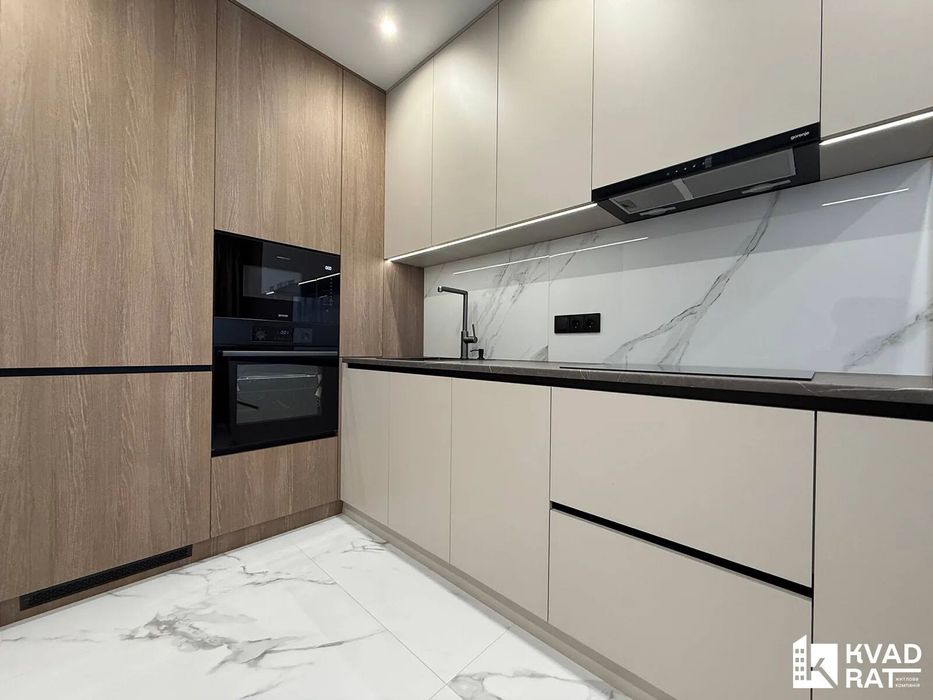 Квартира першої здачі в самрму центрі  1.5 кім