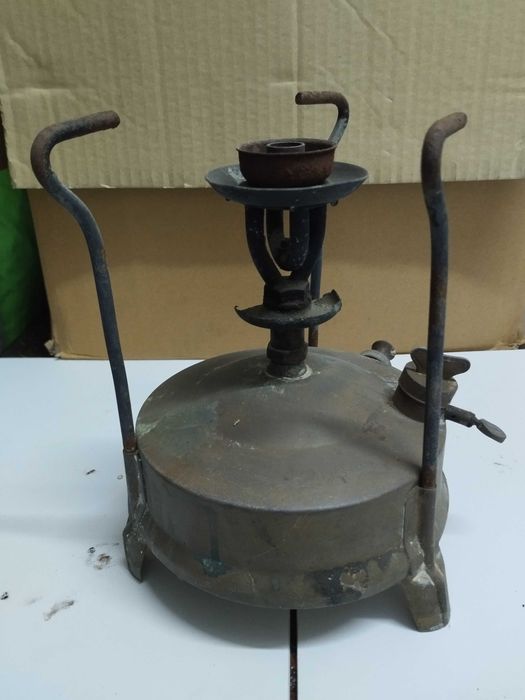 Fogão antigo a petróleo