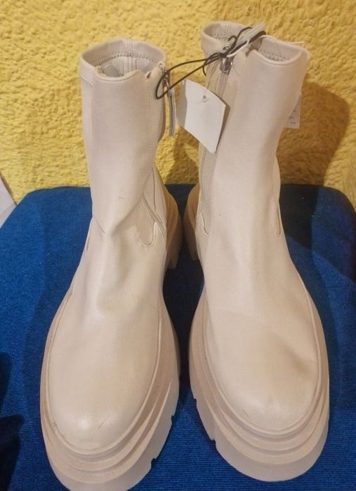 Nowe Reserved Botki Heavy z zamkiem na koturnie roz,38,39/40