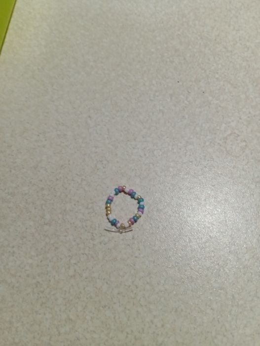 Bransoletki i pierścionki