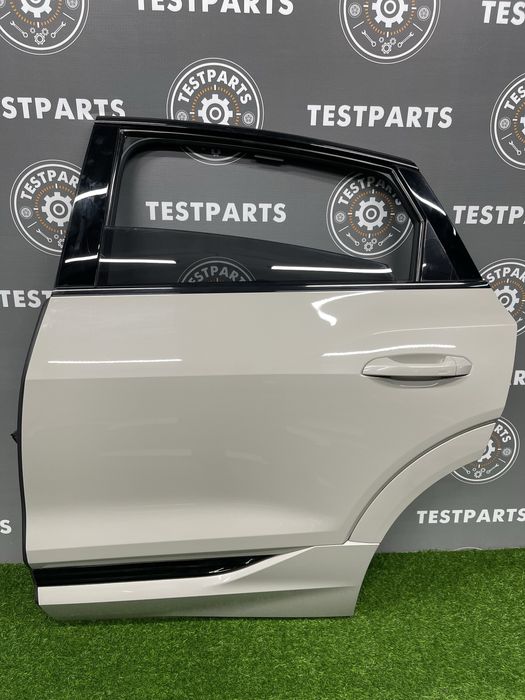 Audi e-tron двері задні ліві комплектні в наявності   колір 7M7M