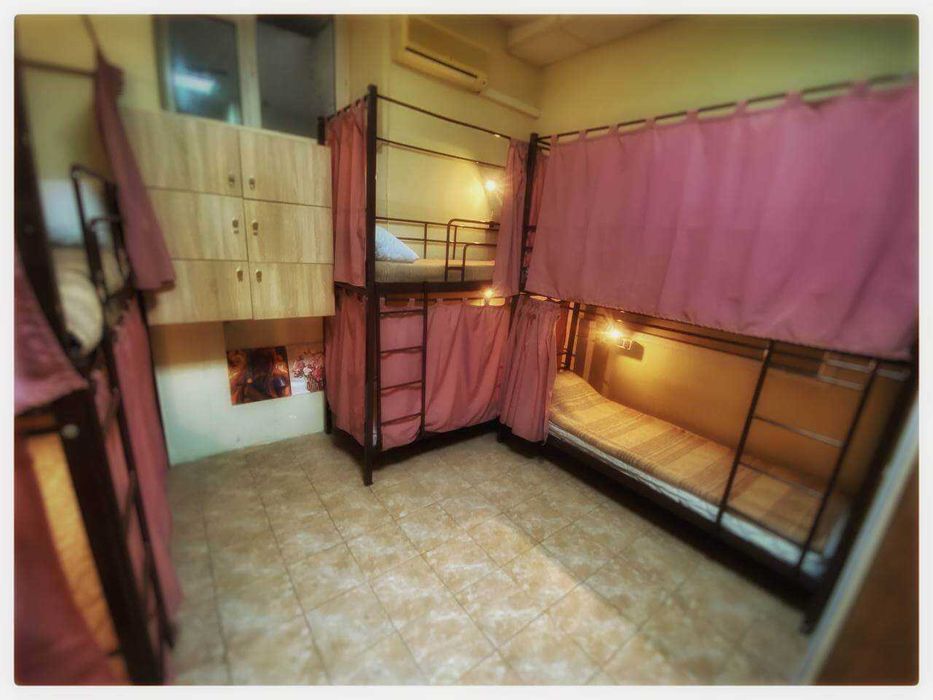 Комфортний хостел з гарним ремонтом. Метро Голосіївська 5 хвилин пішки