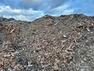 Biomasa -Kora z ziemią