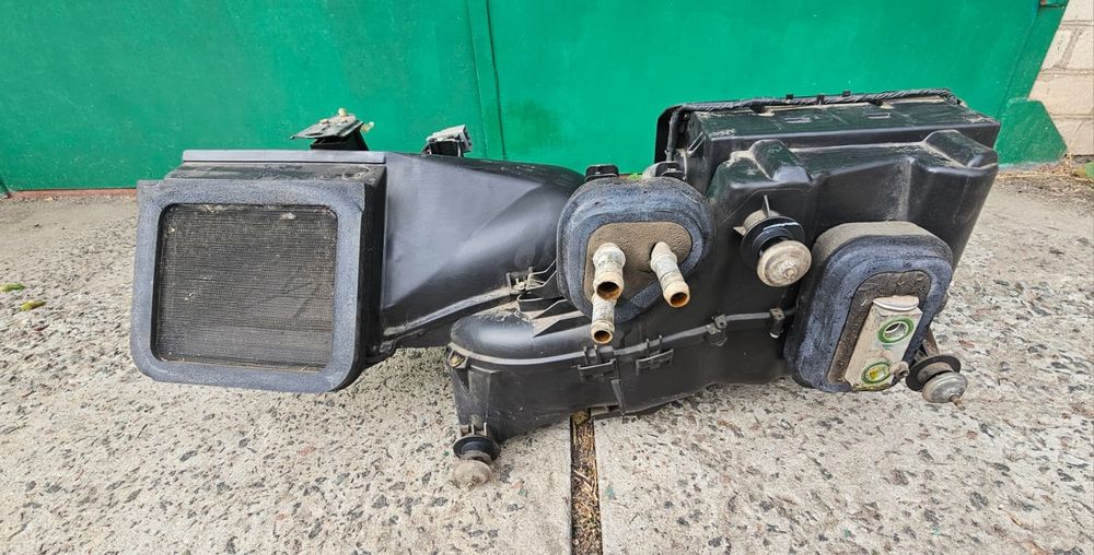 Корпус пічки в зборі на Jaguar,Ford