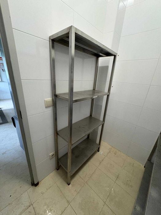 Cozinha de restauração em inox