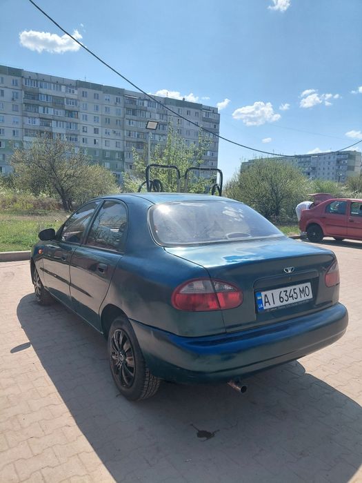 Део Ланос 2003 року газ/бензин