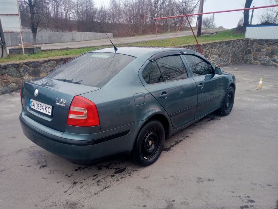 Skoda Octavia 1,6-MPI-- газ бенз