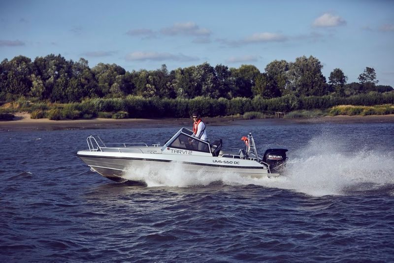 Łódź aluminiowa UMS Tuna 585 DC