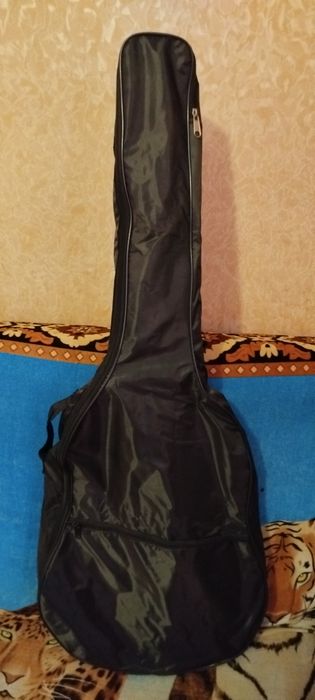 Гітара акустична 2002 року