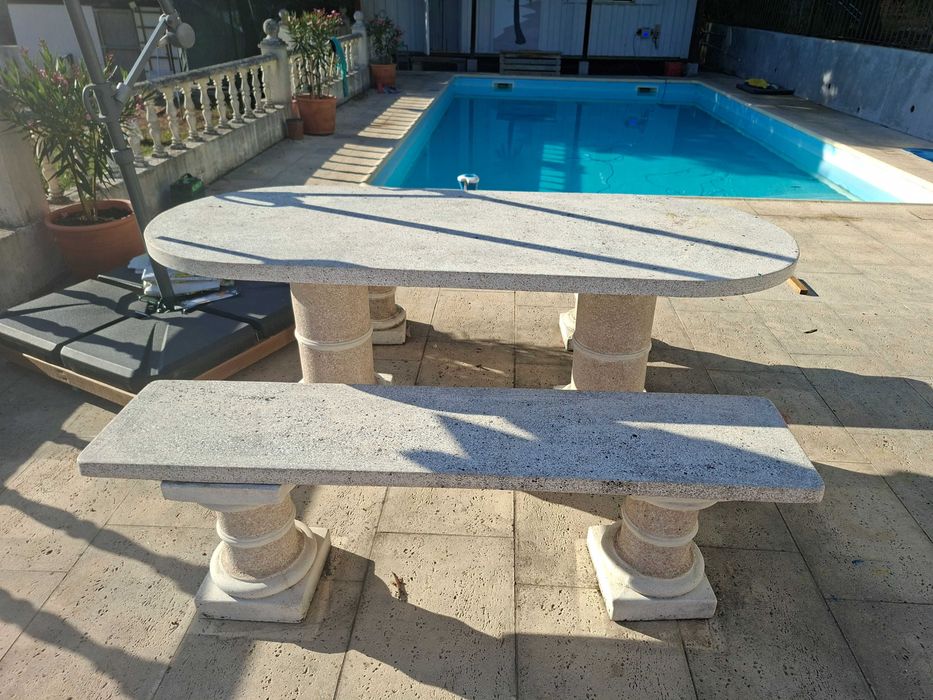 Mesa de exterior // Outside table concrete stone