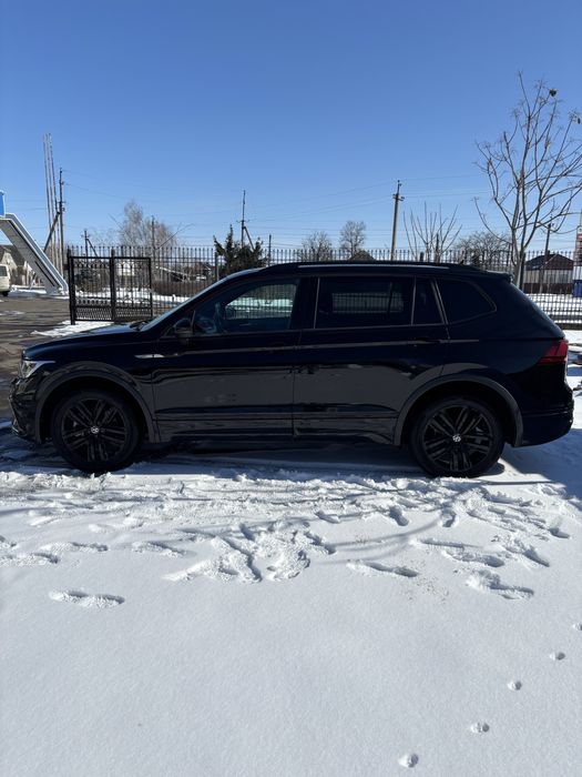 Продажа машины Volkswagen Tiguan R line SE 2021