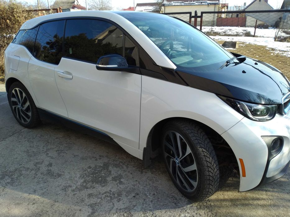 Електромобіль BMW i3