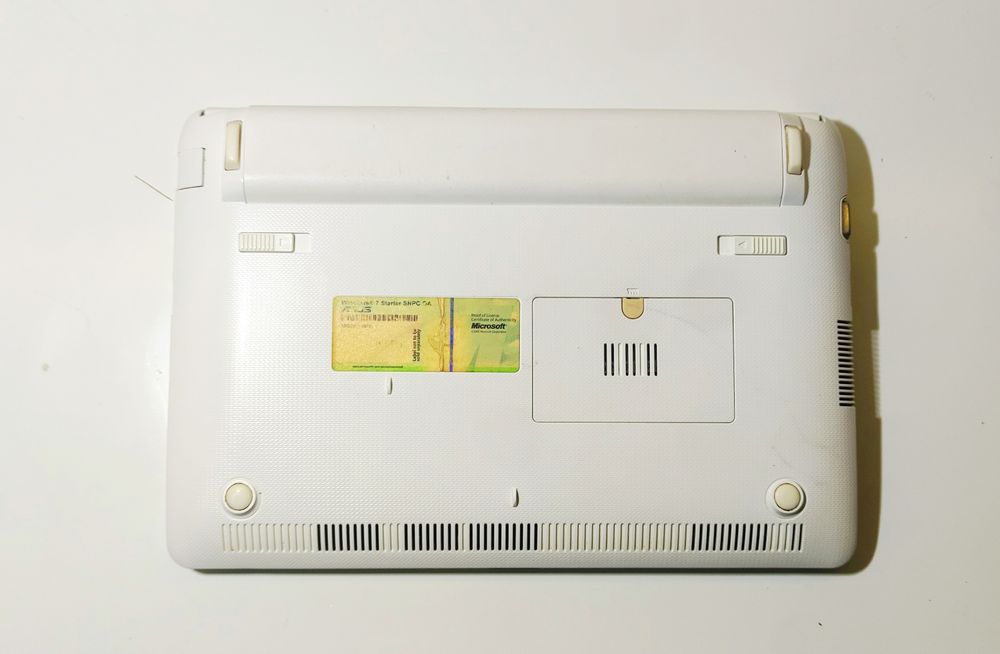 ASUS Eee PC 1015PED mini PC