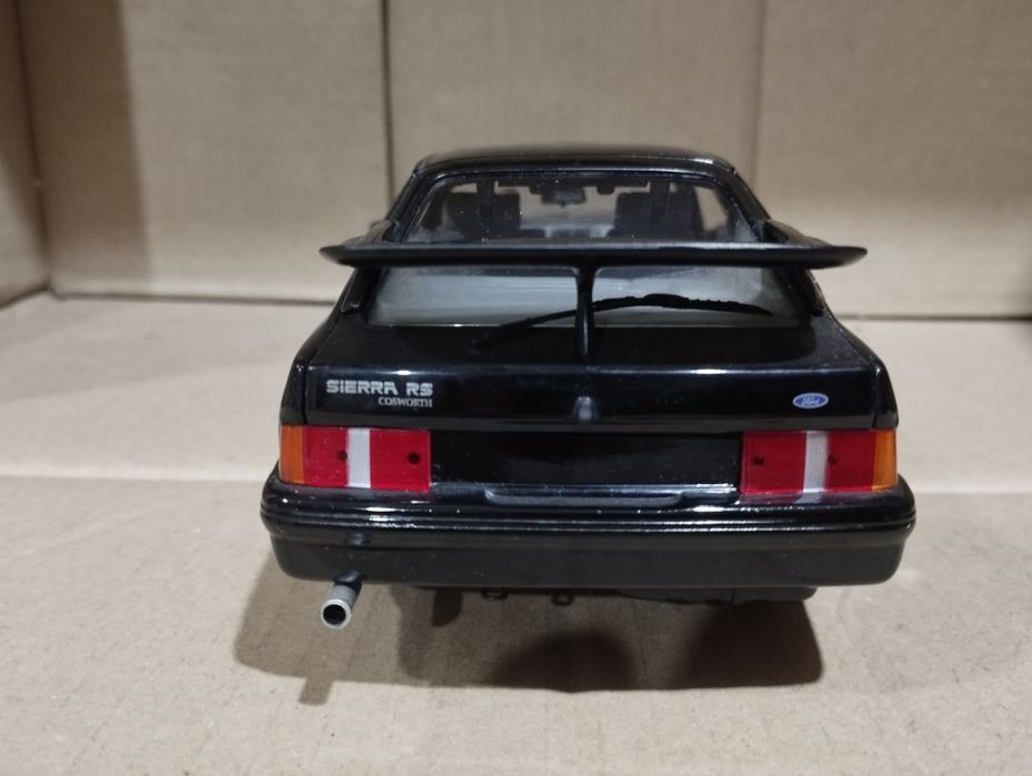 Ford Sierra Cosworth 1/18