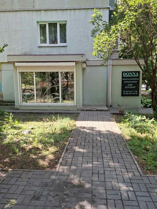 Фасадне приміщення 61,7 м² у центрі Вознесенівського району