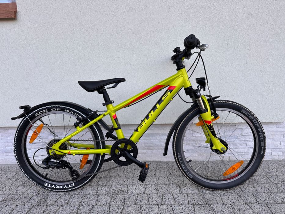 Rower BULLS TOKEE - koła 20, aluminiowy, amor, prądnica w kole