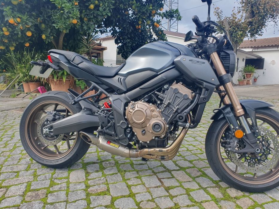 Moto como nova com vários extras