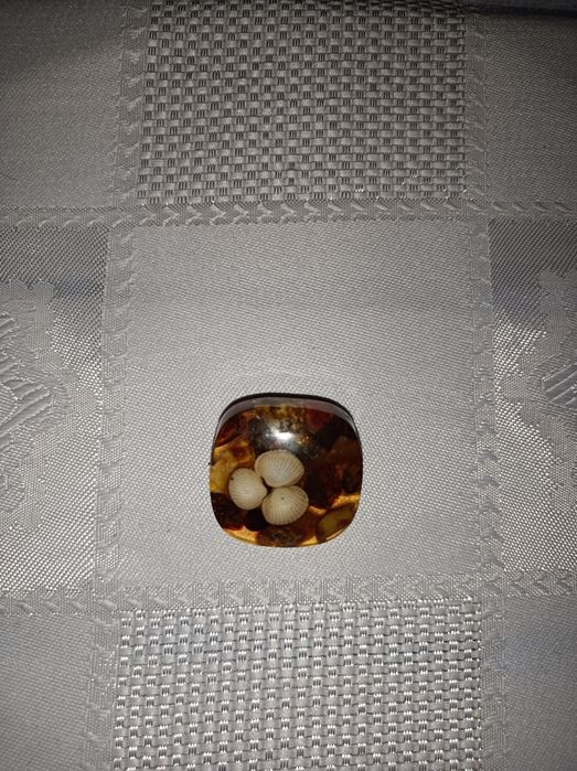 Przypinka Bursztynowa ®