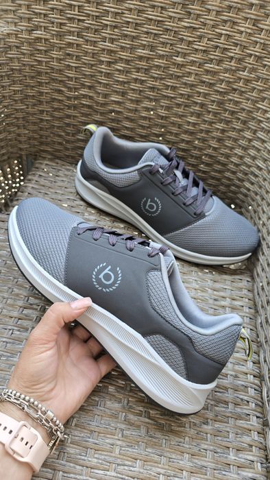 Чоловічі кросівки bugatti 
Размір 44-28.5cm