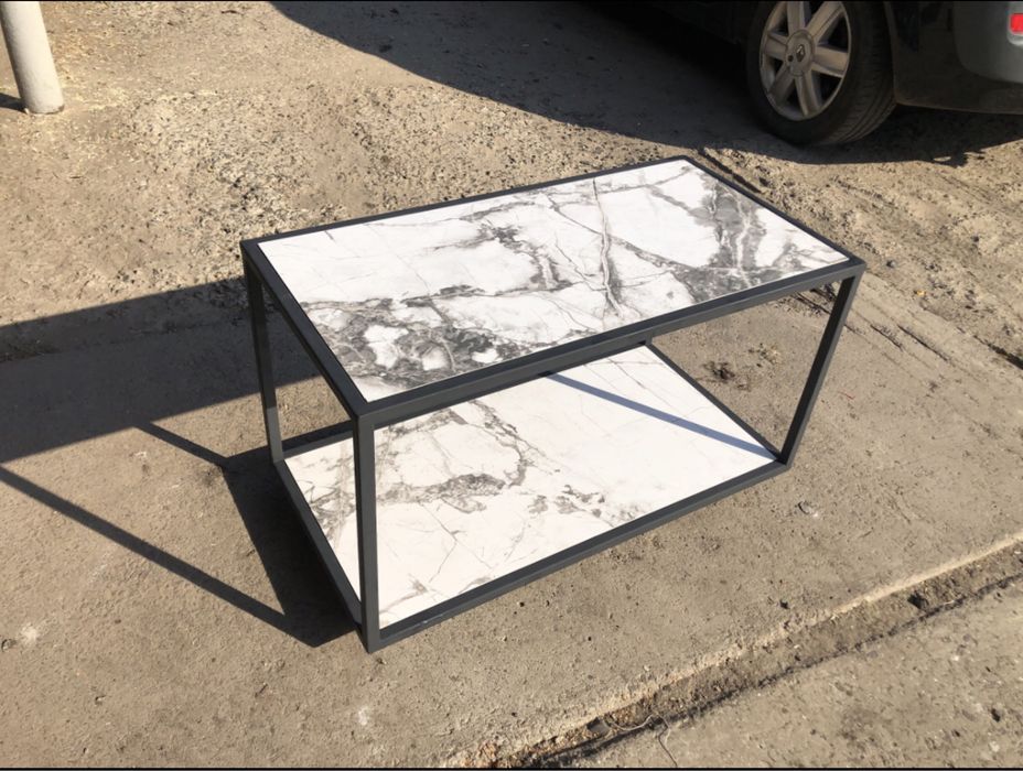 Журнальний столик