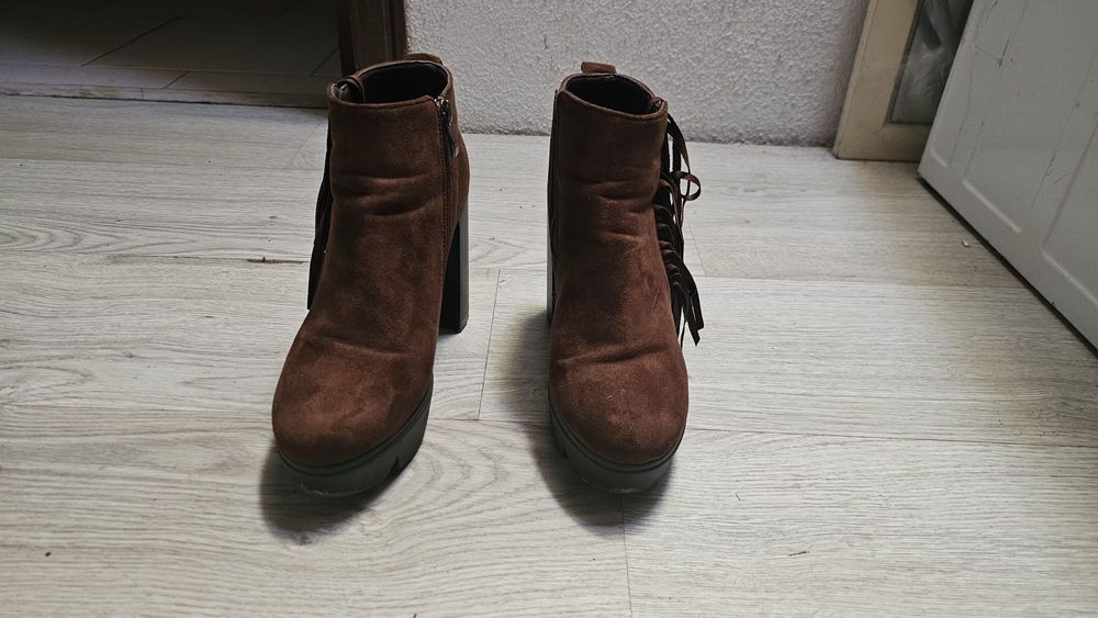 Sapatos em bom estado