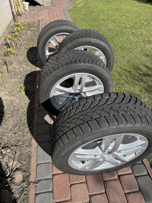 Opony zimowe Bridgestone Blizzak LM32 225/50/17