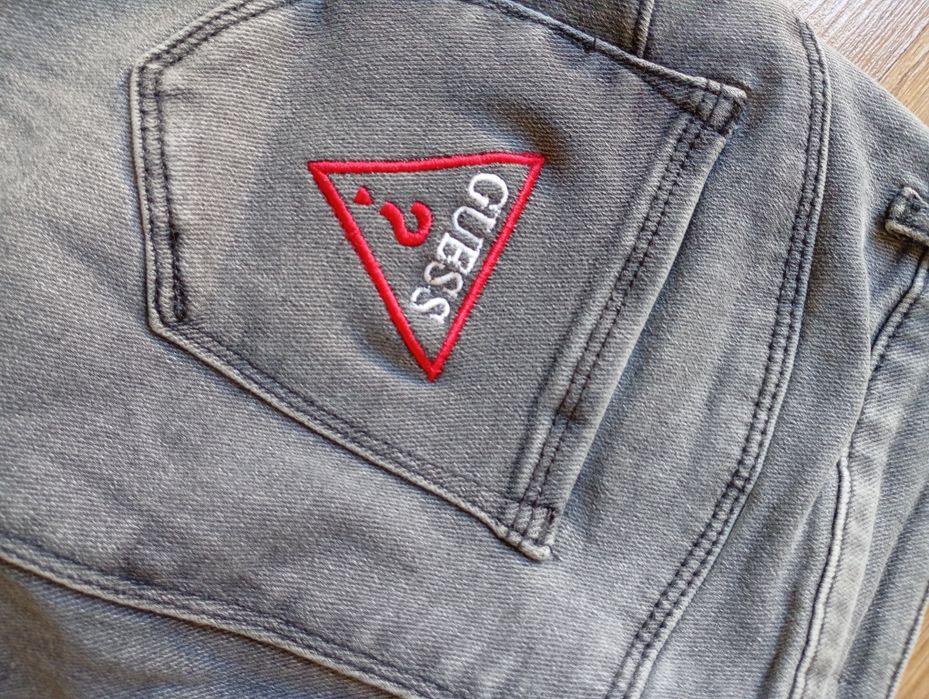 Grafitowe spodnie Jeans Serce
