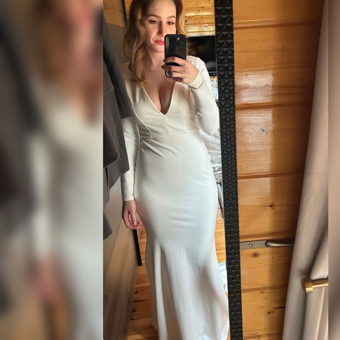 Suknia ślubna klasyczna minimalistyczna ponadczasowa