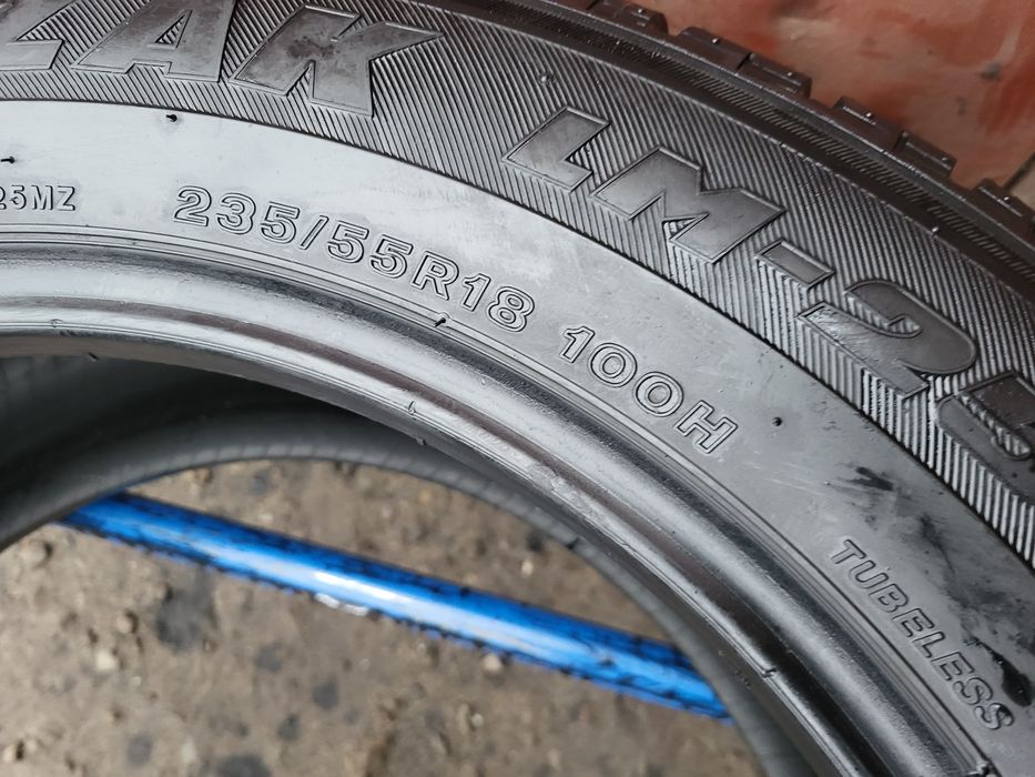235/55/18 R18 Bridgestone Blizzak LM-25 4x4 2шт ціна за 1шт шини