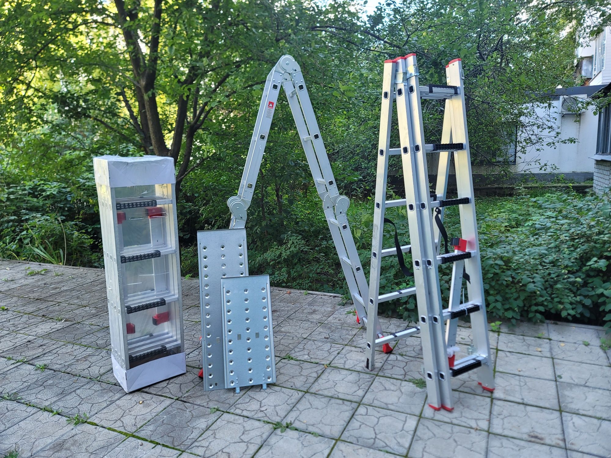 Лестницы стремянки Трехсекционные , Трансформеры Алюминиевые: 3 990 грн ...