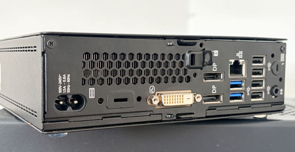 Mini PC Fujitsu Esprimo Q558 i3-9100 8GB 256GB Win10 Pro