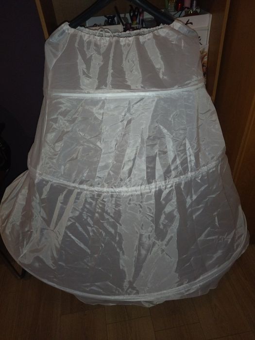 Halka do sukni ślubnej