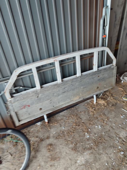 Burty aluminiowe, paka, FSO Polonez Truck.