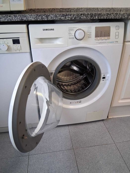 Maquina de lavar roupa com capacidade 8Kg - Samsung Eco-Bubble