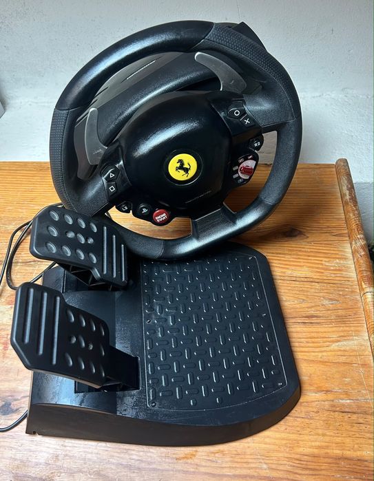 Thrustmaster T80 Ferrari 488 GTB Edition.