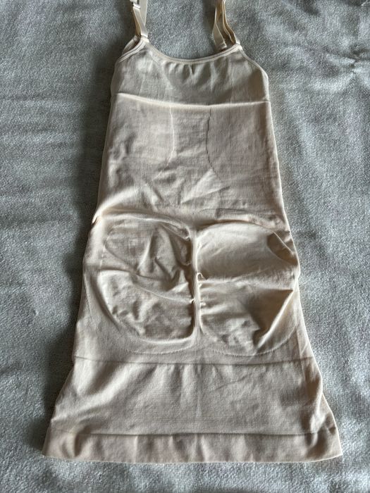 Bezowa bielizna wyszczuplajaca