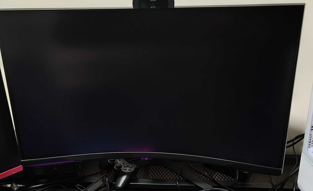 Monitor Samsung Odyssey Neo G7 4k 165Hz