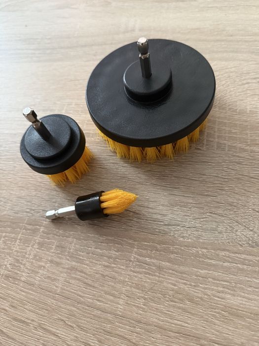 Zestaw 3 szczotek do czyszczenia !!!