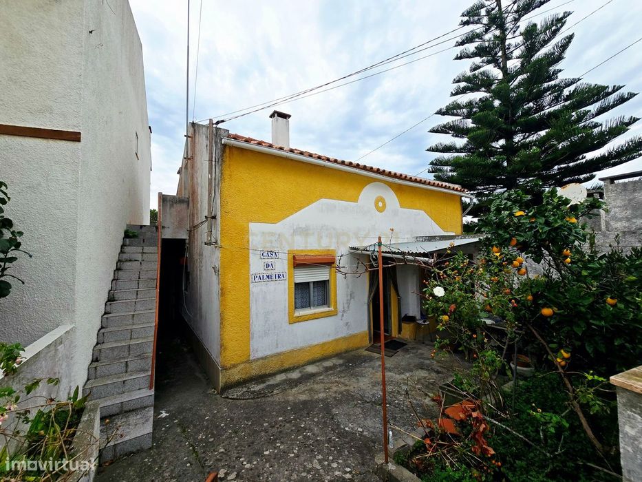 Moradia de Rés-do-Chão T2+2 e sotão para rentabilizar