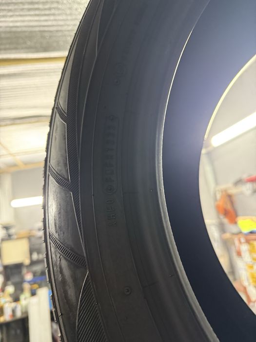 Колеса/резина/гума 235/55R19 Falken