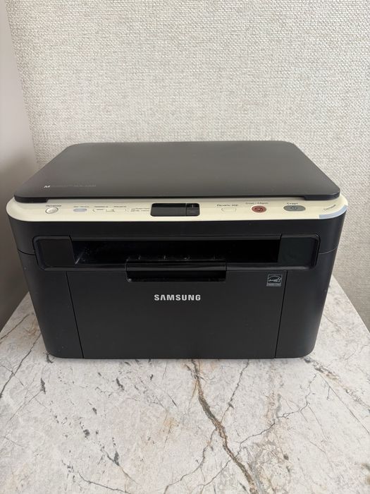 Samsung SCX-3200 — лазерне БФП / принтер, сканер