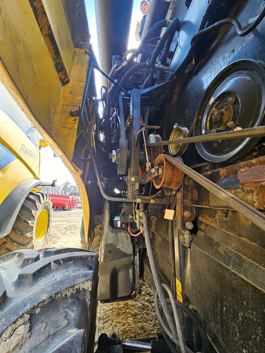 Комбайн зернозбиральний New Holland-CX8090