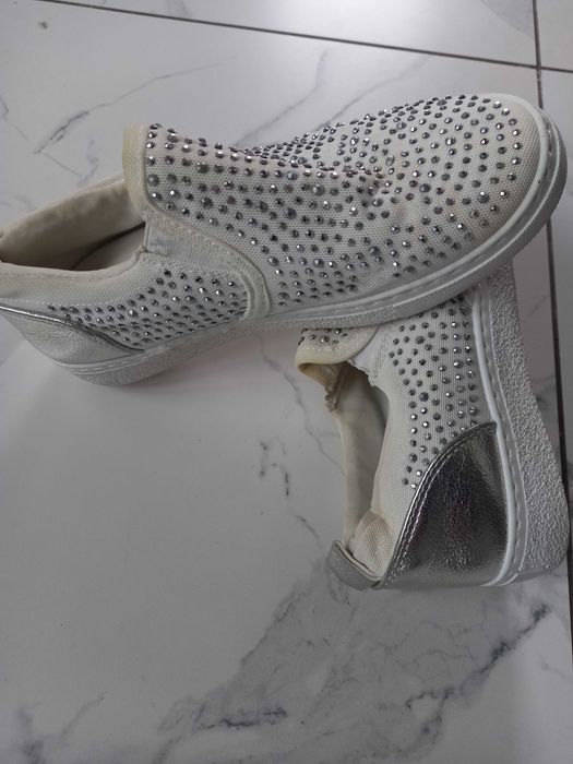 Продам взуття жіноче