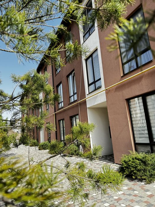Продам квартиру студії , біля озера . Лишилась одна